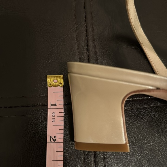 LK Bennett Patent Leather Pointed Toe Kitten Heel Slingbacks - Picture 11 of 13